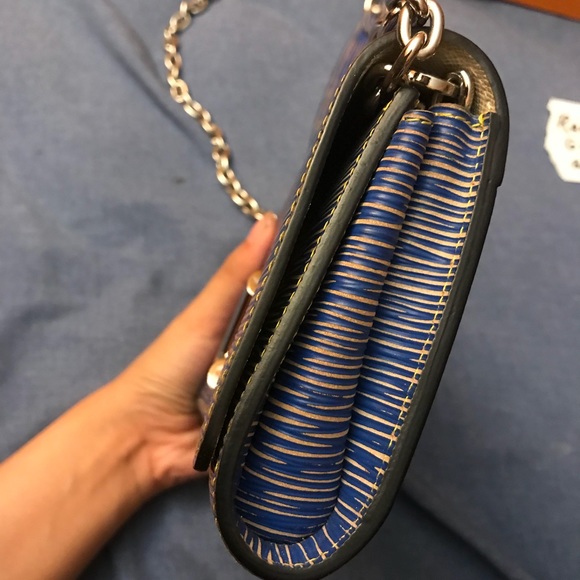 SOLD Louis Vuitton Epi Leather TWIST WalletonChain - Picture 6 of 8